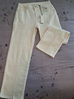 Habitual High-Rise Straight Slit Jeans  - Cream